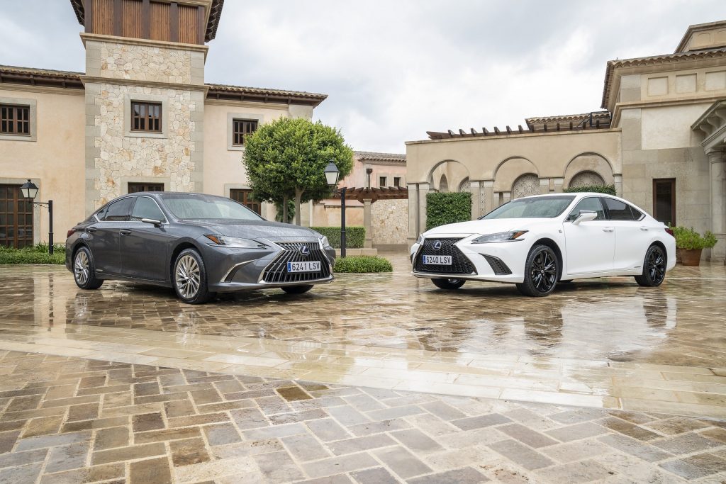 Lexus ES Sedan 3 Milyondan Fazla Satış Adedine Ulaştı