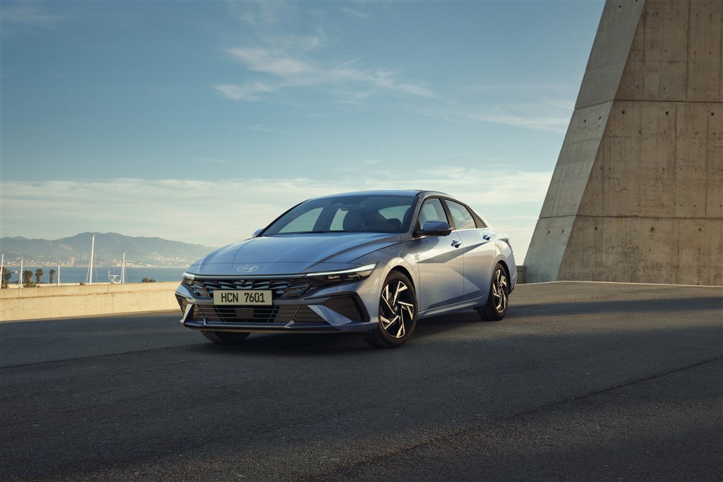 Sportif Sedan Yeni Hyundai ELANTRA Türkiye’de Satışa Sunuldu