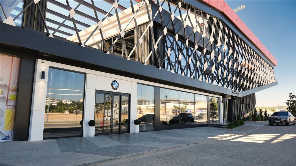 Borusan Oto Gaziantep Yeni BMW Store Konseptiyle Yeni Yerinde BMW Tutkunlarını Bekliyor