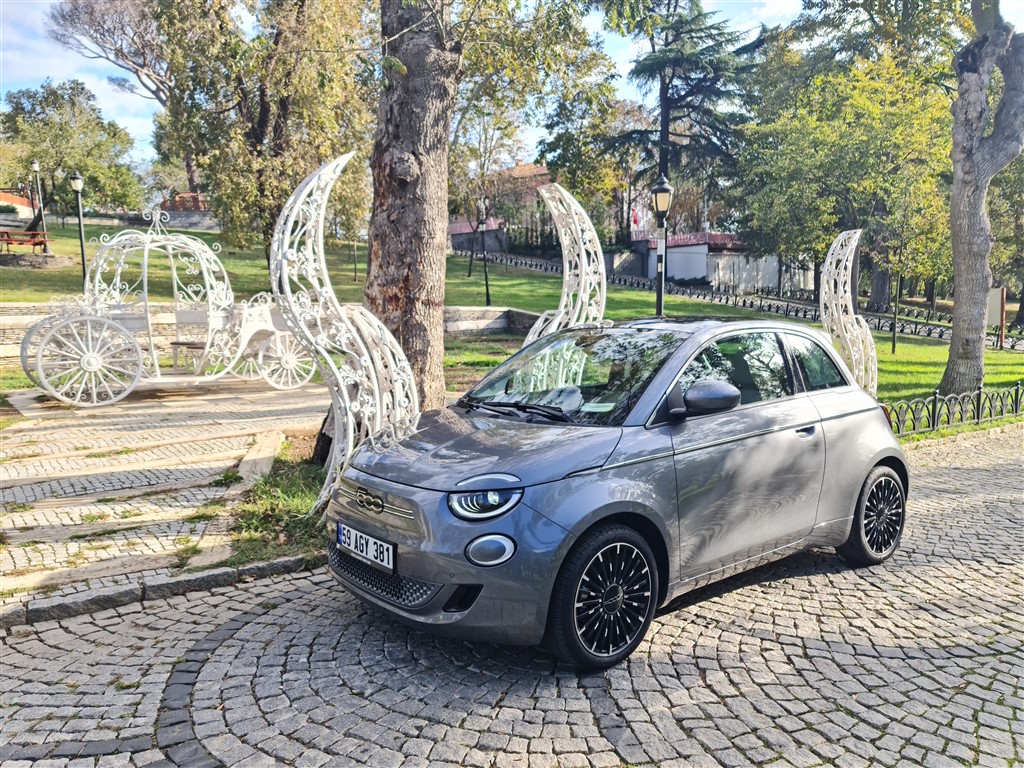 Şehrin Haylazı Elektriklendi: Fiat 500e