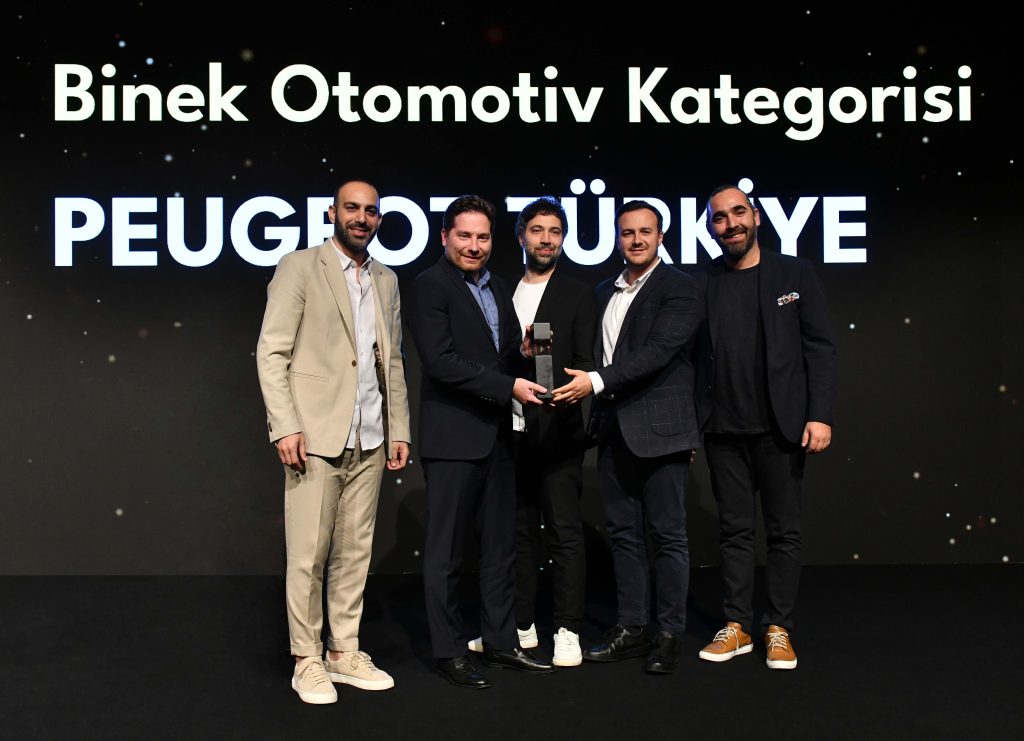 PEUGEOT TÜRKİYE ALFA AWARDS’TA 2023 YILININ BİNEK OTOMOBİL MARKASI SEÇİLDİ!