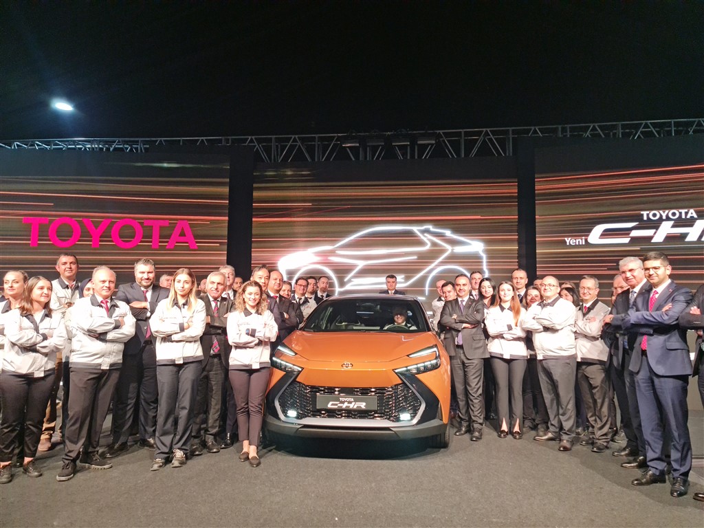 Türkiye’nin Otomotiv Geleceği Yeniden Şekilleniyor: Yeni Toyota C-HR Üretimi Başladı!