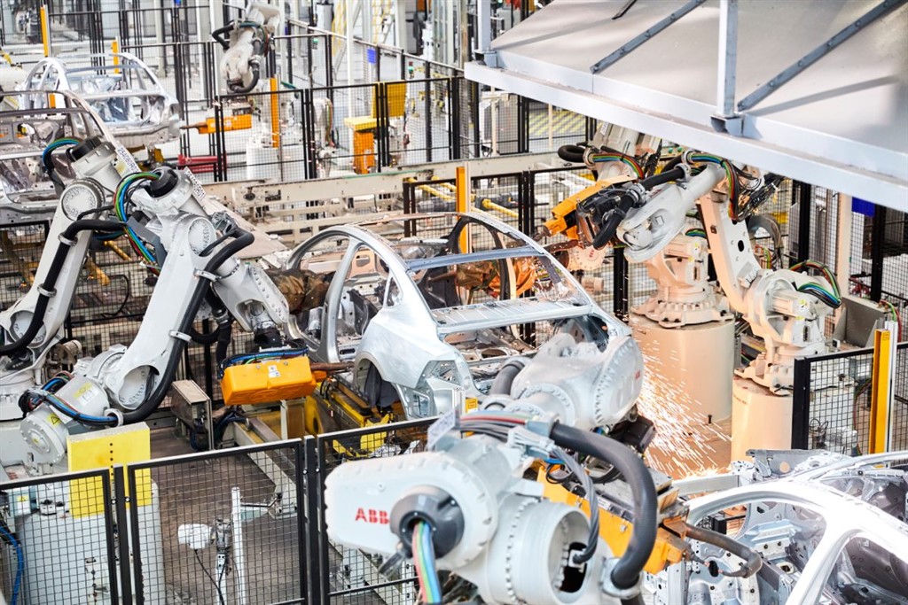 ABB’den Volvo Cars’ın sürdürülebilirlik hedeflerini destekleyecek akıllı robotik otomasyon çözümleri