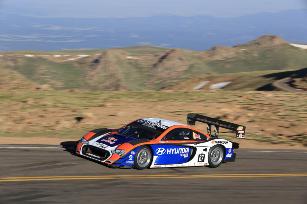 Hyundai Efsanevi Pikes Peak Uluslararası Tırmanışına Geri Dönüyor