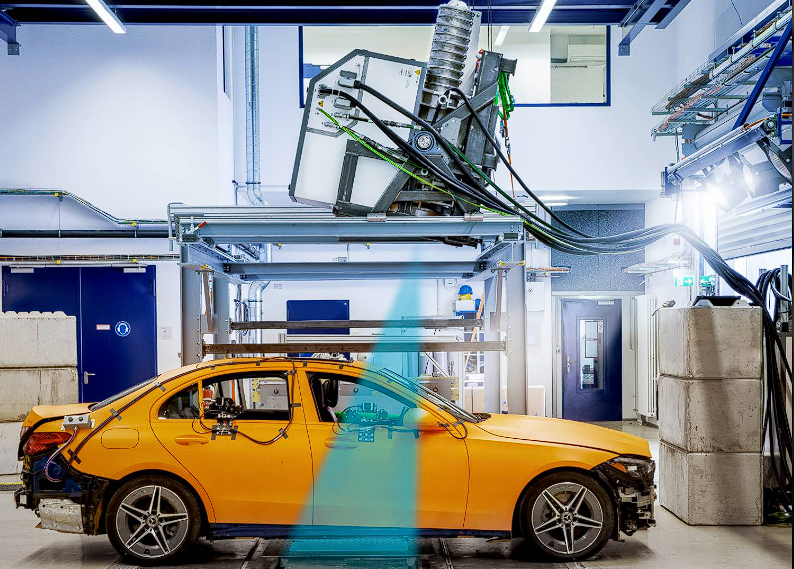 Çarpışma testinin röntgenini çeken dünyanın ilk otomobil üreticisi Mercedes-Benz oldu