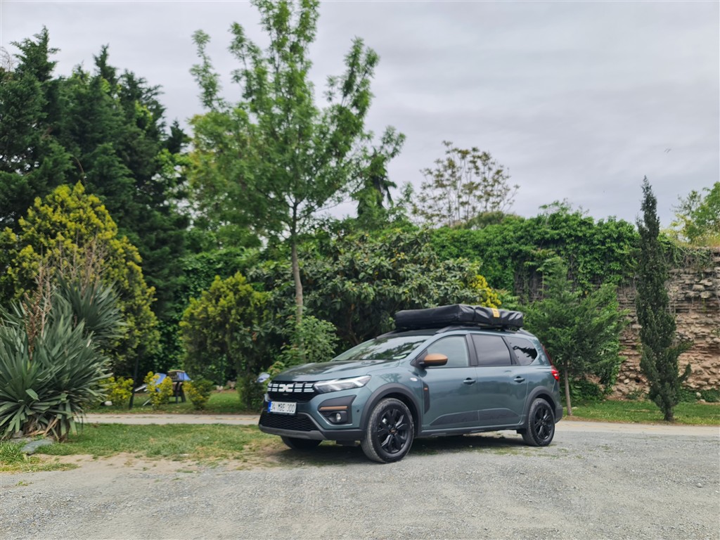 Dacia Jogger Extreme Hybrid: Aile Arabasının Evrimi