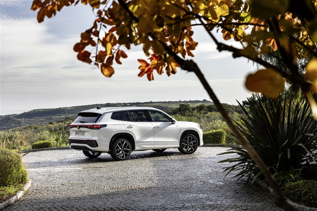 Volkswagen’in premium ve çok yönlü SUV modeli Yeni Tayron