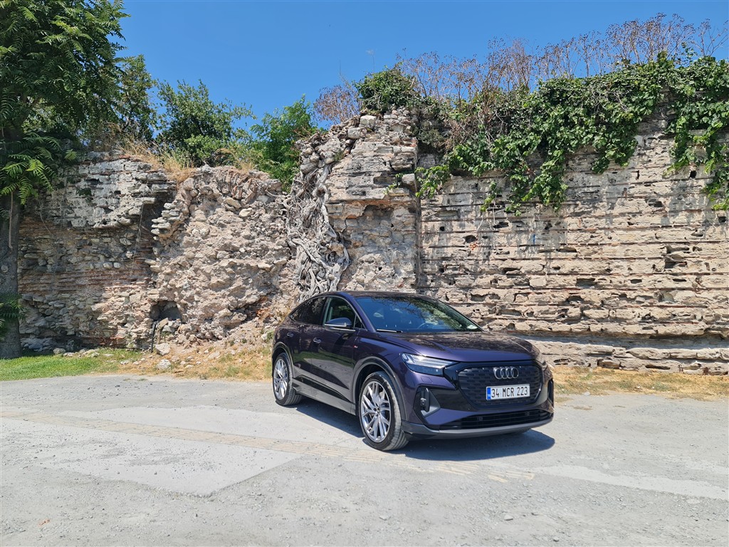 Audi Q4 Sportback e-tron : Sessizlikte Güç Saklı