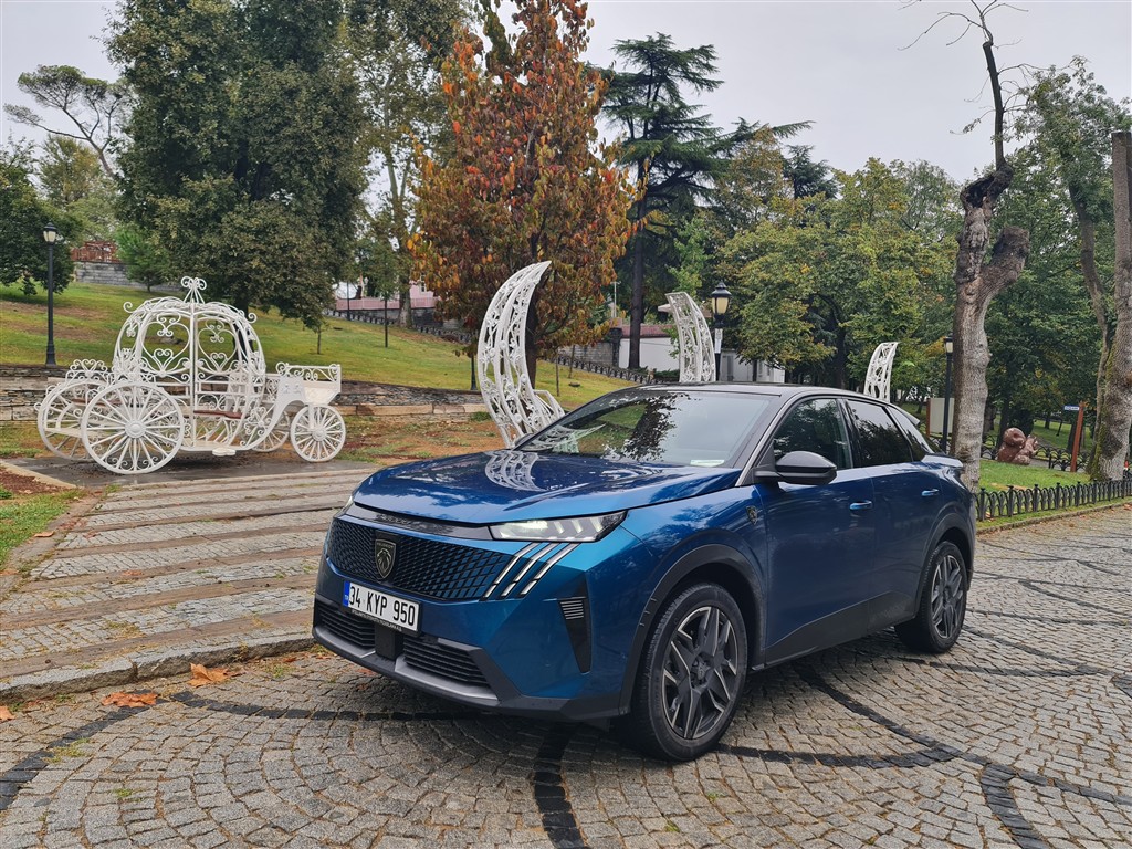 Hem Ekonomik Hem Performans: Peugeot 3008 Hibrit