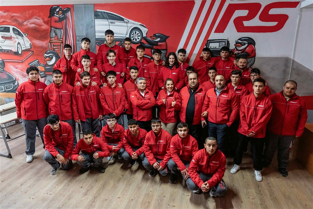 “Geleceğin Ustaları” ile Yarının Otomotivcileri Yetişiyor