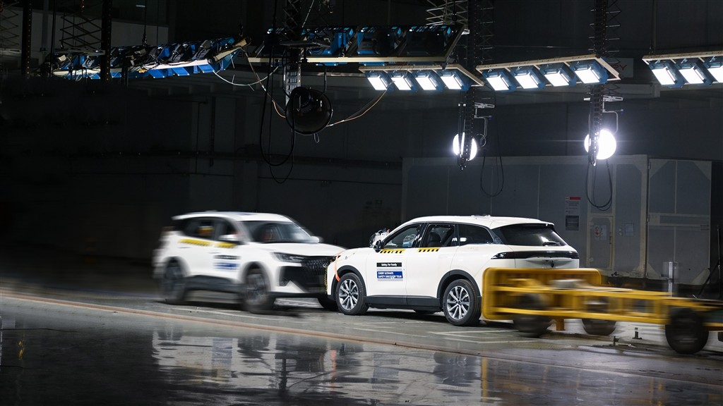 Chery Üç Araçlı Çarpışma Testiyle Maksimum Güvenliği Gözler Önüne Seriyor!