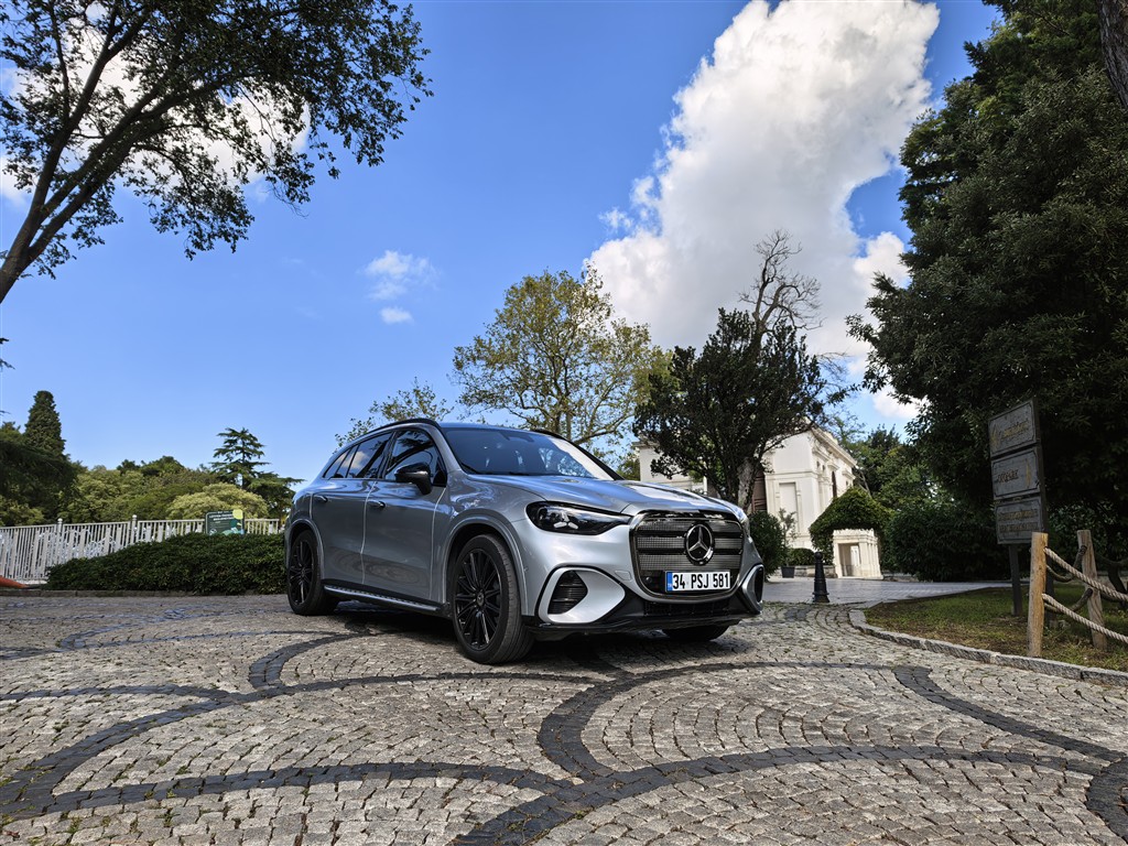 Mercedes-Benz GLC 400 4 MATIC Edition 1 AMG: Elektrikli Dünyada Yeni Bir Güç