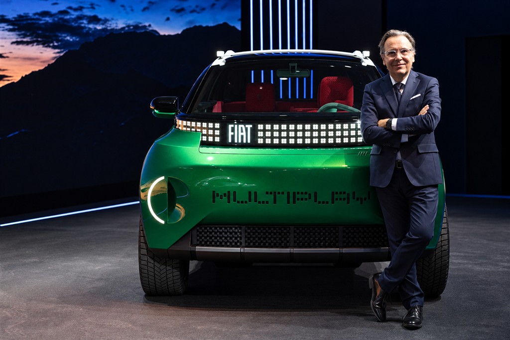 FIAT PARİS’TE TANITTIĞI MULTIPLAY İLE ÇOK YÖNLÜ MOBİLİTEYE YENİ BİR BOYUT KAZANDIRIYOR!